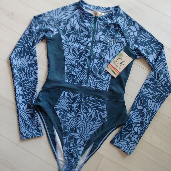 Ocean Pacific NEW Long Sleeve Rashguard Swimsuit - Picture 11 of 11